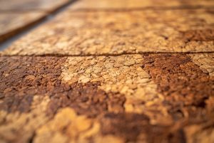 Reduce costes, impacto ambiental y mejora la salud. Te contamos cuáles son los mejores materiales de construcción sostenibles para tu reforma