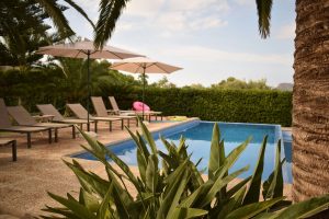 Reforma integral vs obra nueva en Mallorca 2026: precios reales, plazos, fiscalidad, rentabilidad y matriz de decisión según tu caso. Por Armalutx.